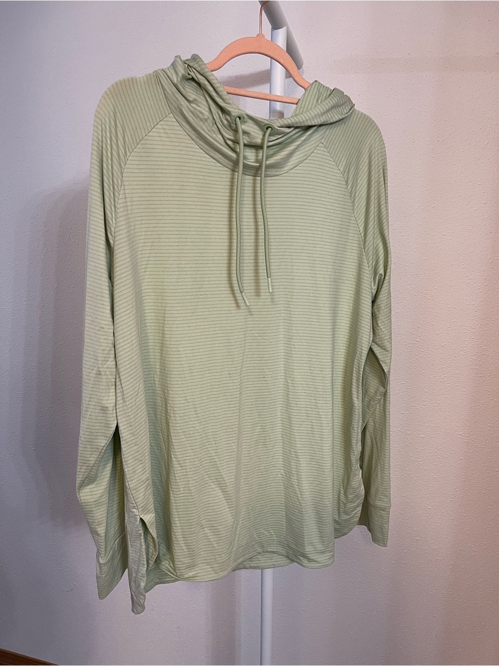 NWOT Ascend Hooded Long Sleeve